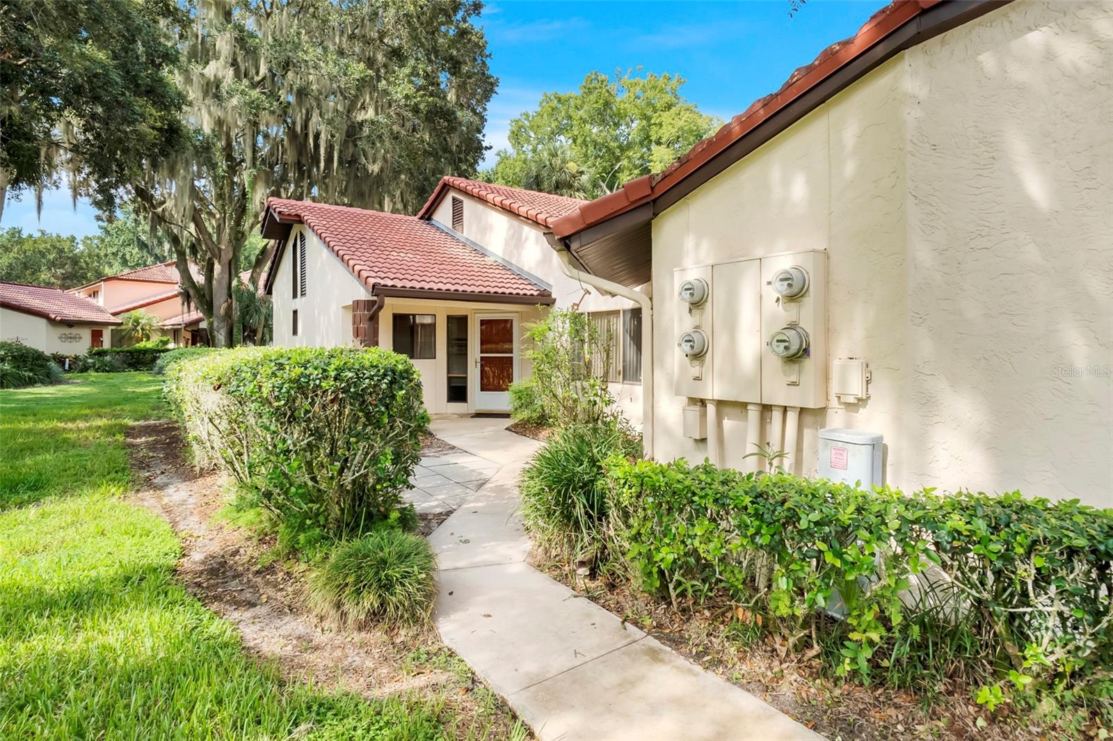 WATERWOOD TOWNHOUSES SUB - Residential