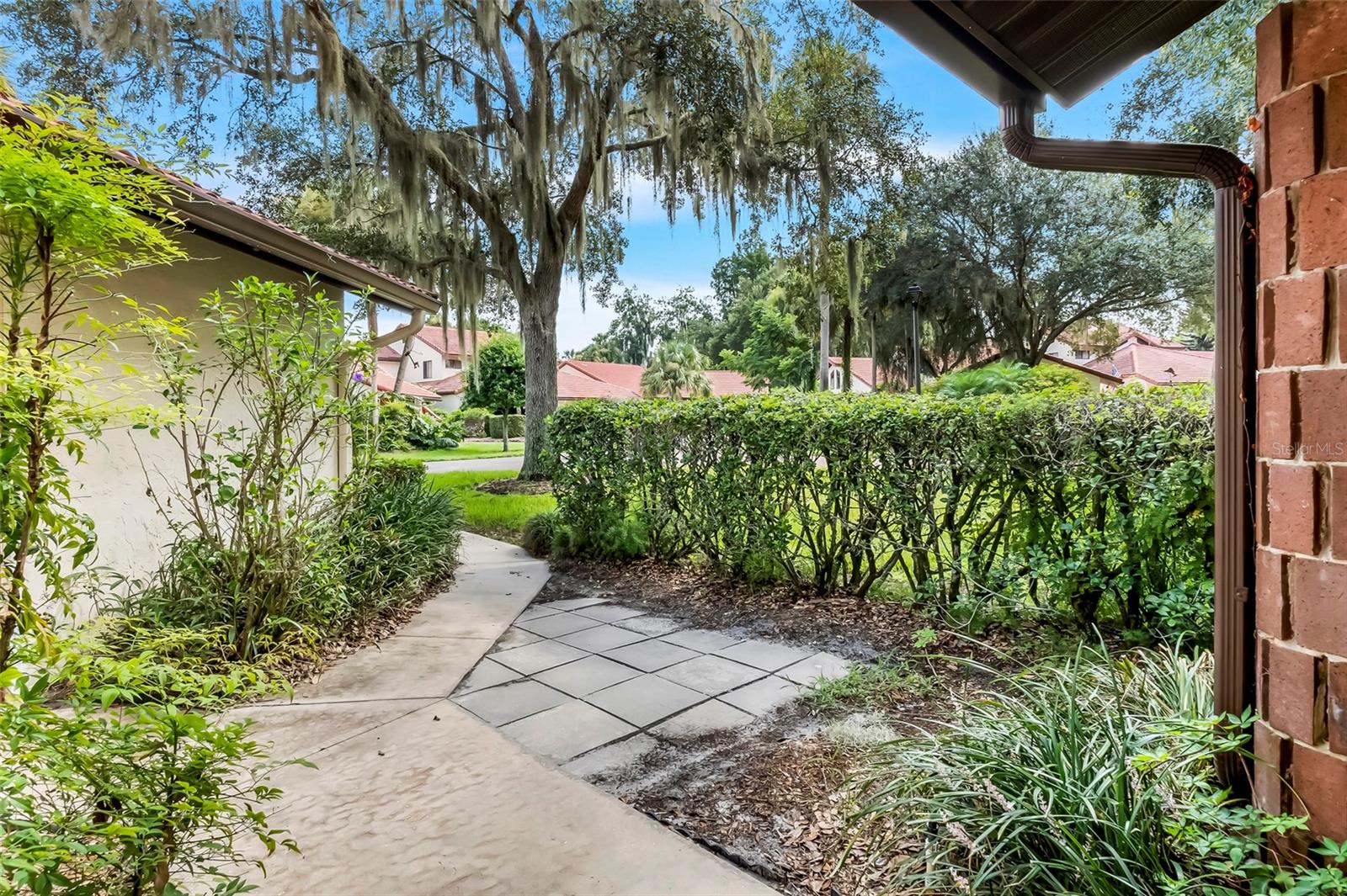 WATERWOOD TOWNHOUSES SUB - Residential