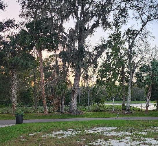 LEISURE WORLD PARK - Land