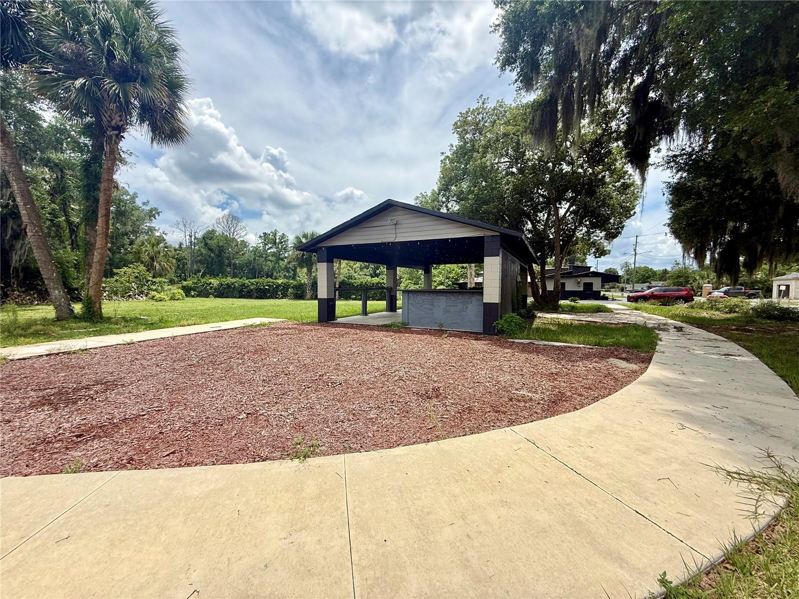 EUSTIS TAYLORS SUB - Land