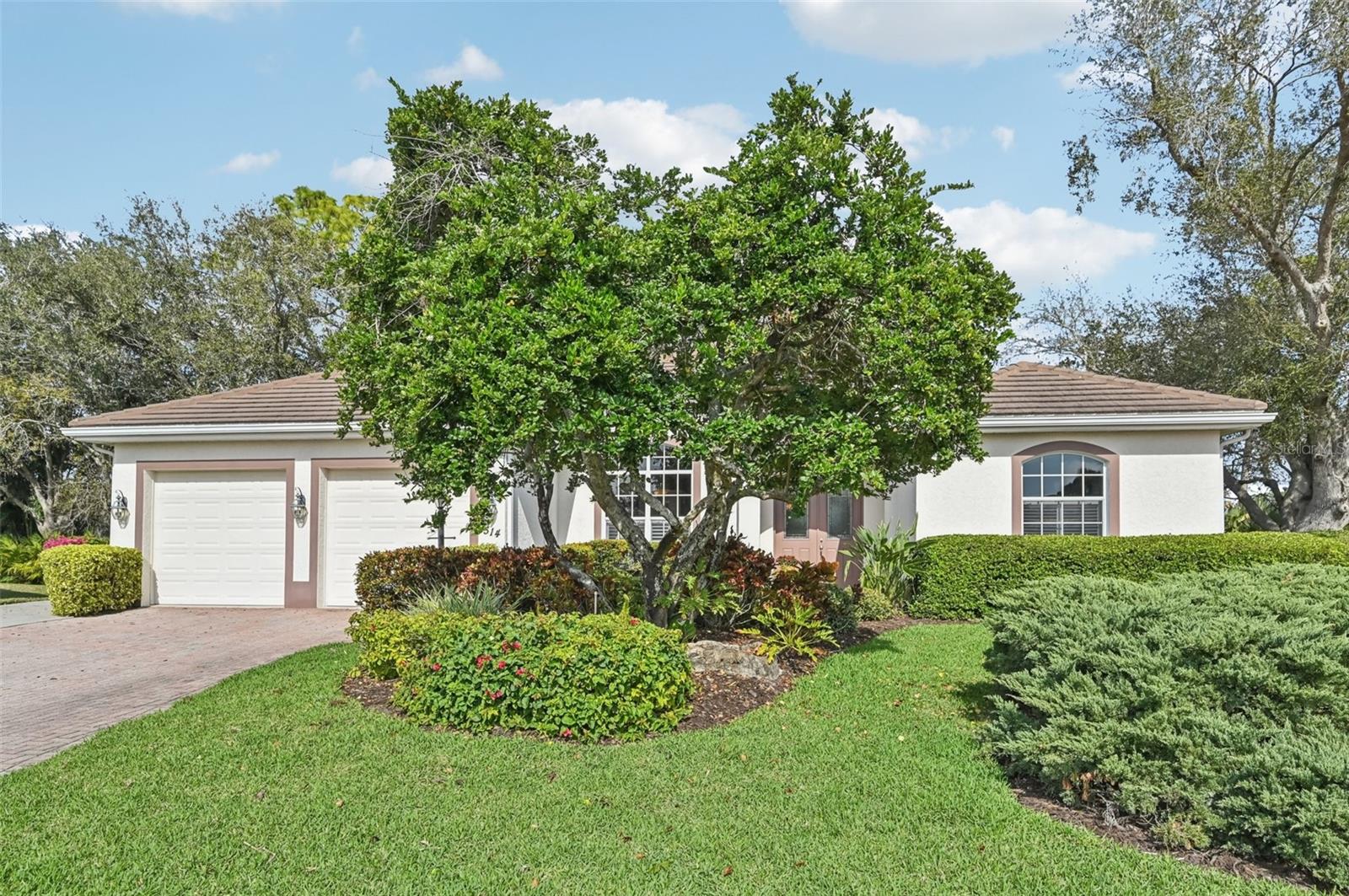 VENICE GOLF & COUNTRY CLUB - Residential