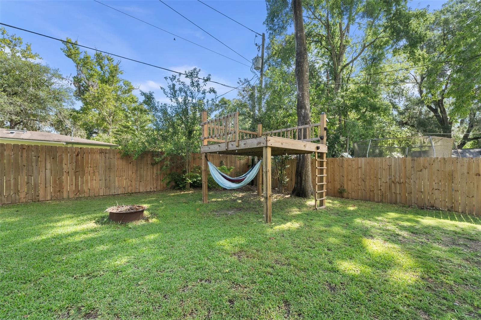 LEEWOOD - Residential