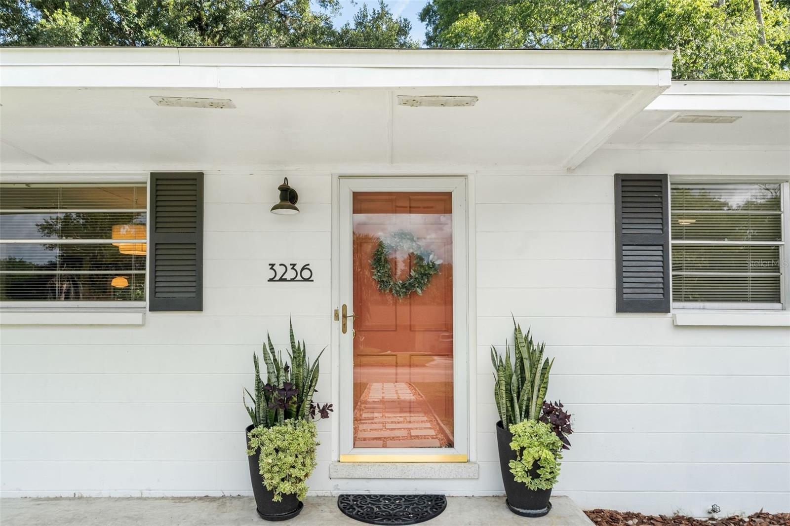 LEEWOOD - Residential