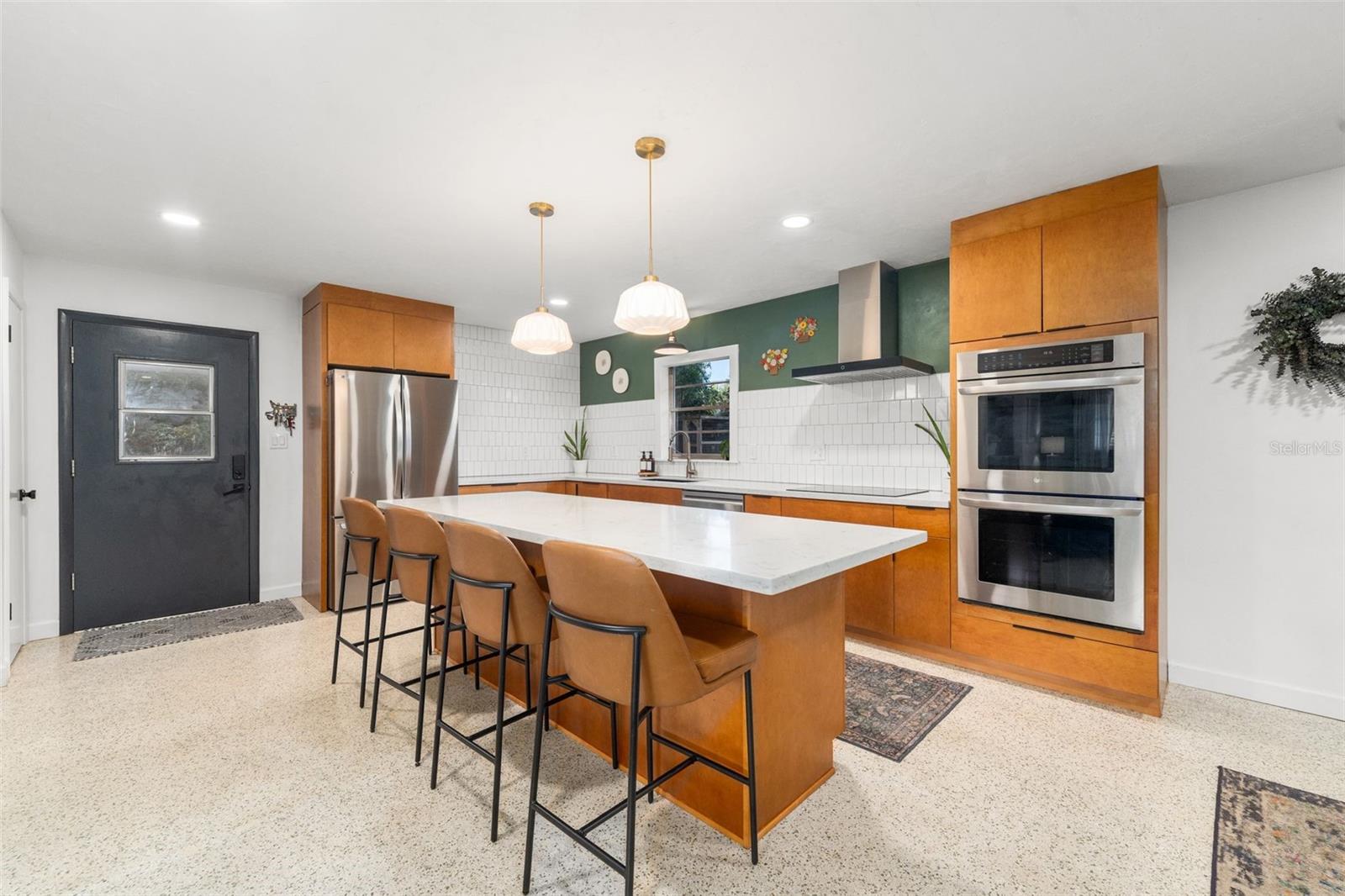 LEEWOOD - Residential