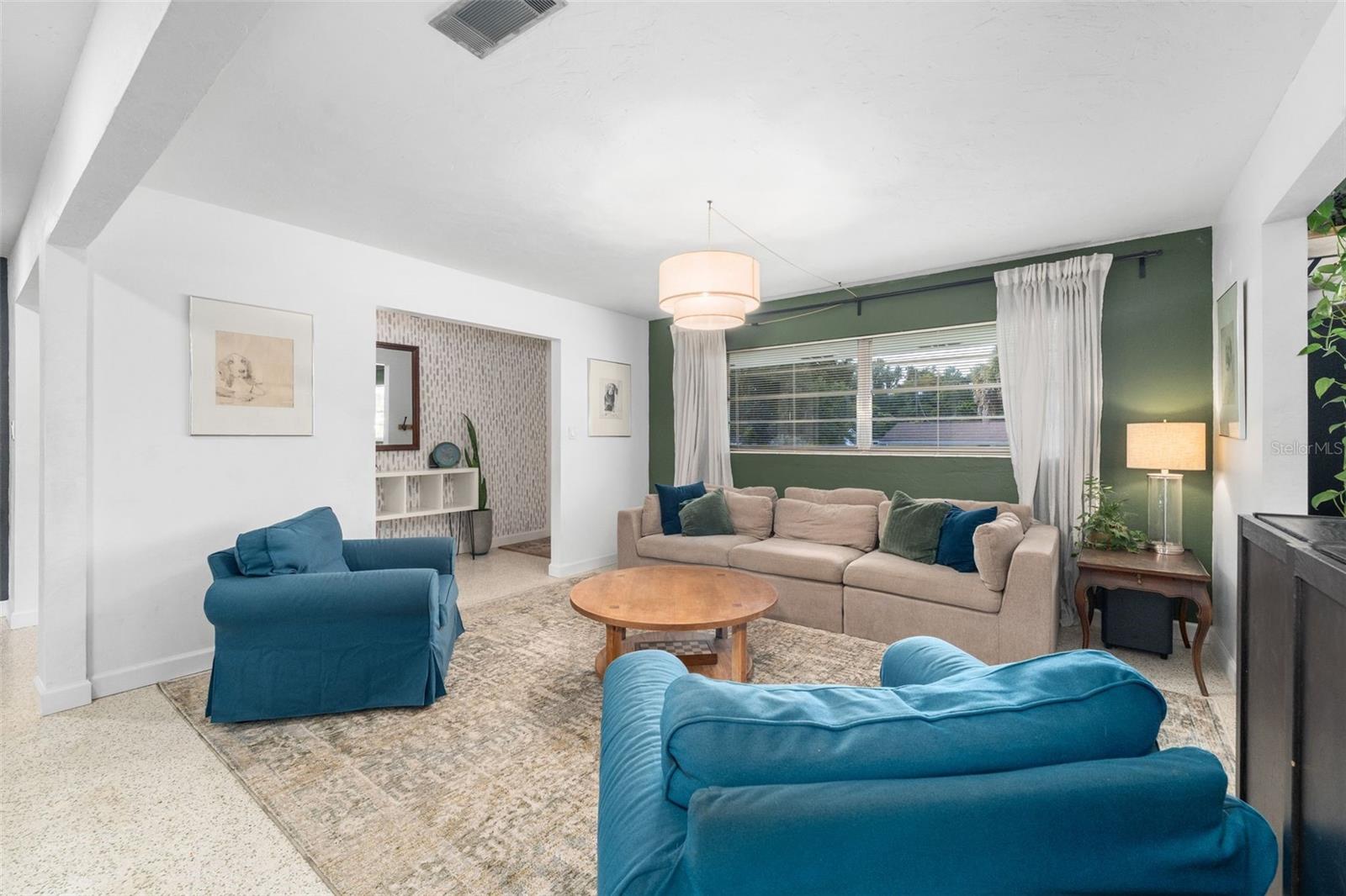 LEEWOOD - Residential