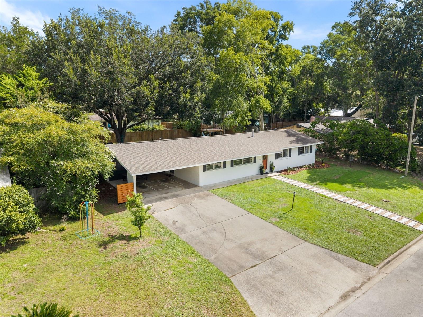 LEEWOOD - Residential