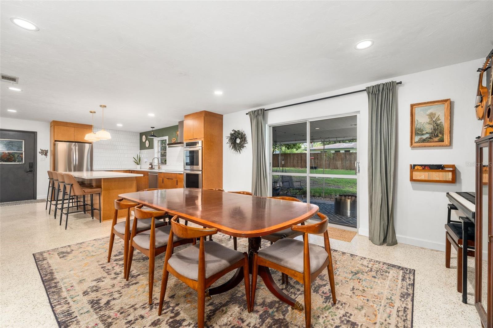 LEEWOOD - Residential
