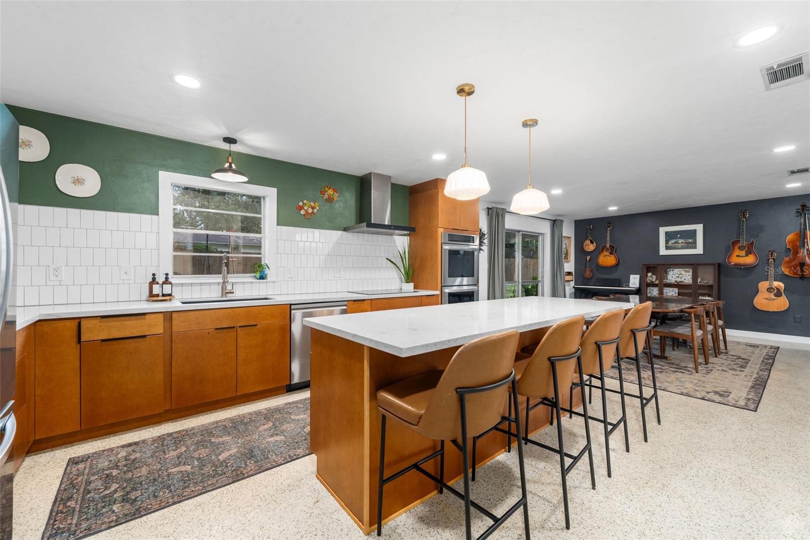 LEEWOOD - Residential