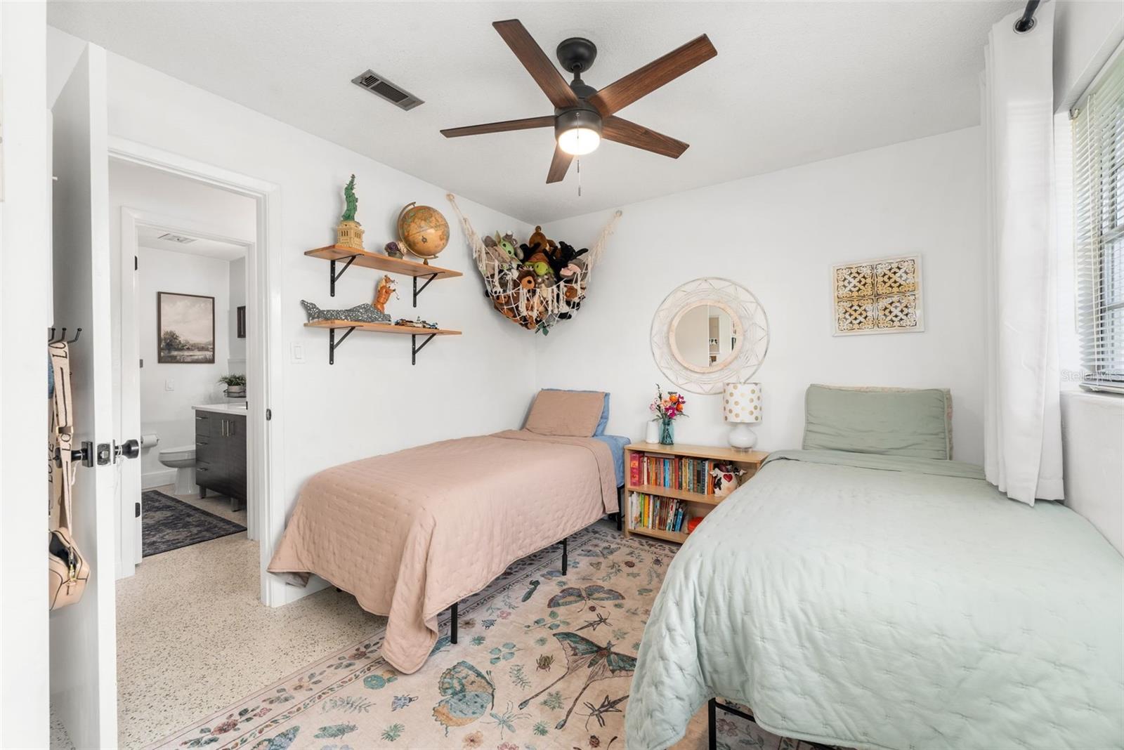 LEEWOOD - Residential