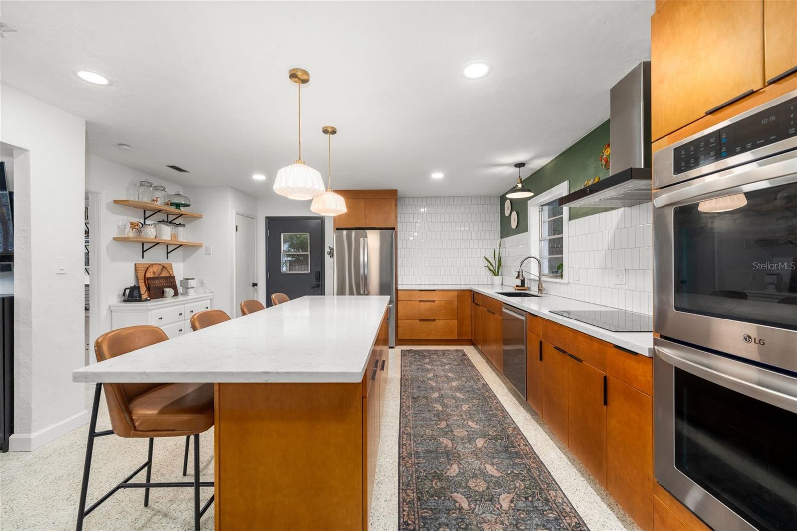 LEEWOOD - Residential