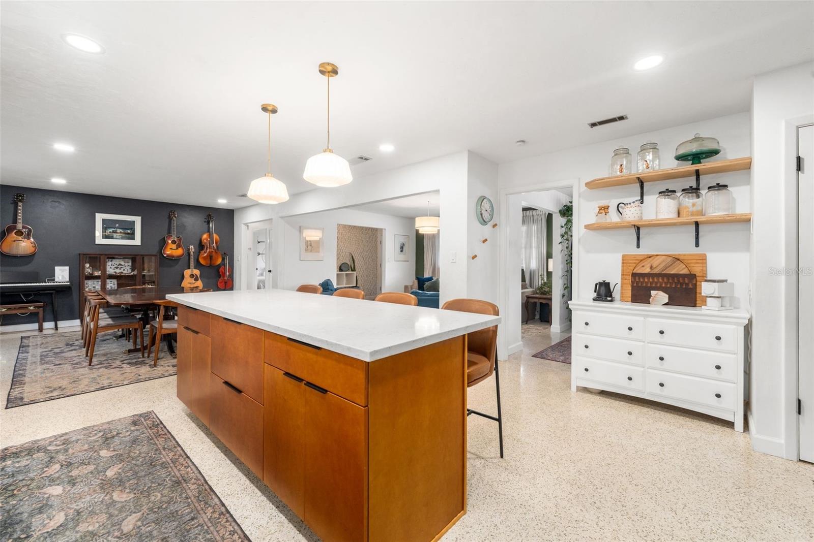 LEEWOOD - Residential