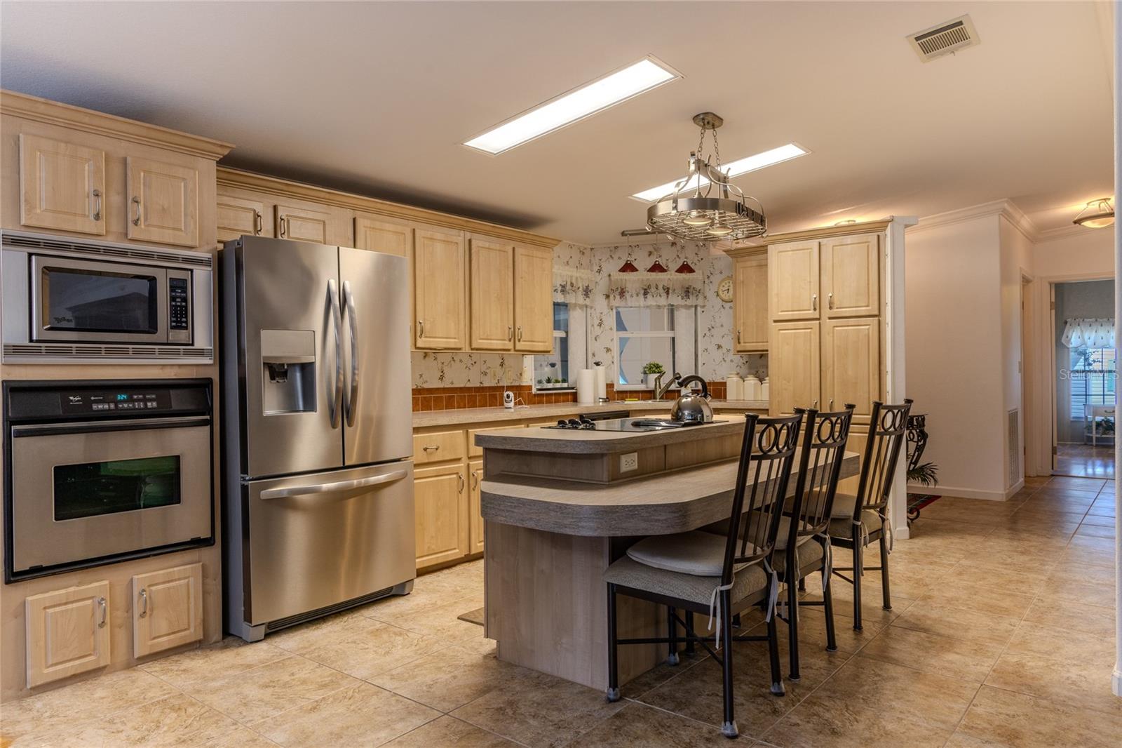 MAPLE LEAF ESTATES - Residential