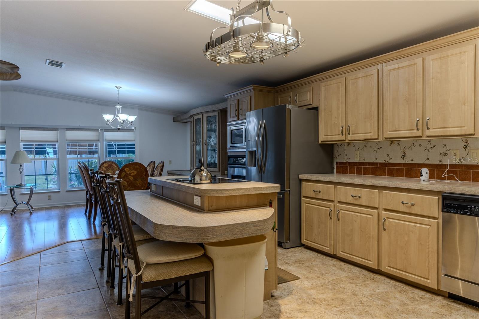 MAPLE LEAF ESTATES - Residential