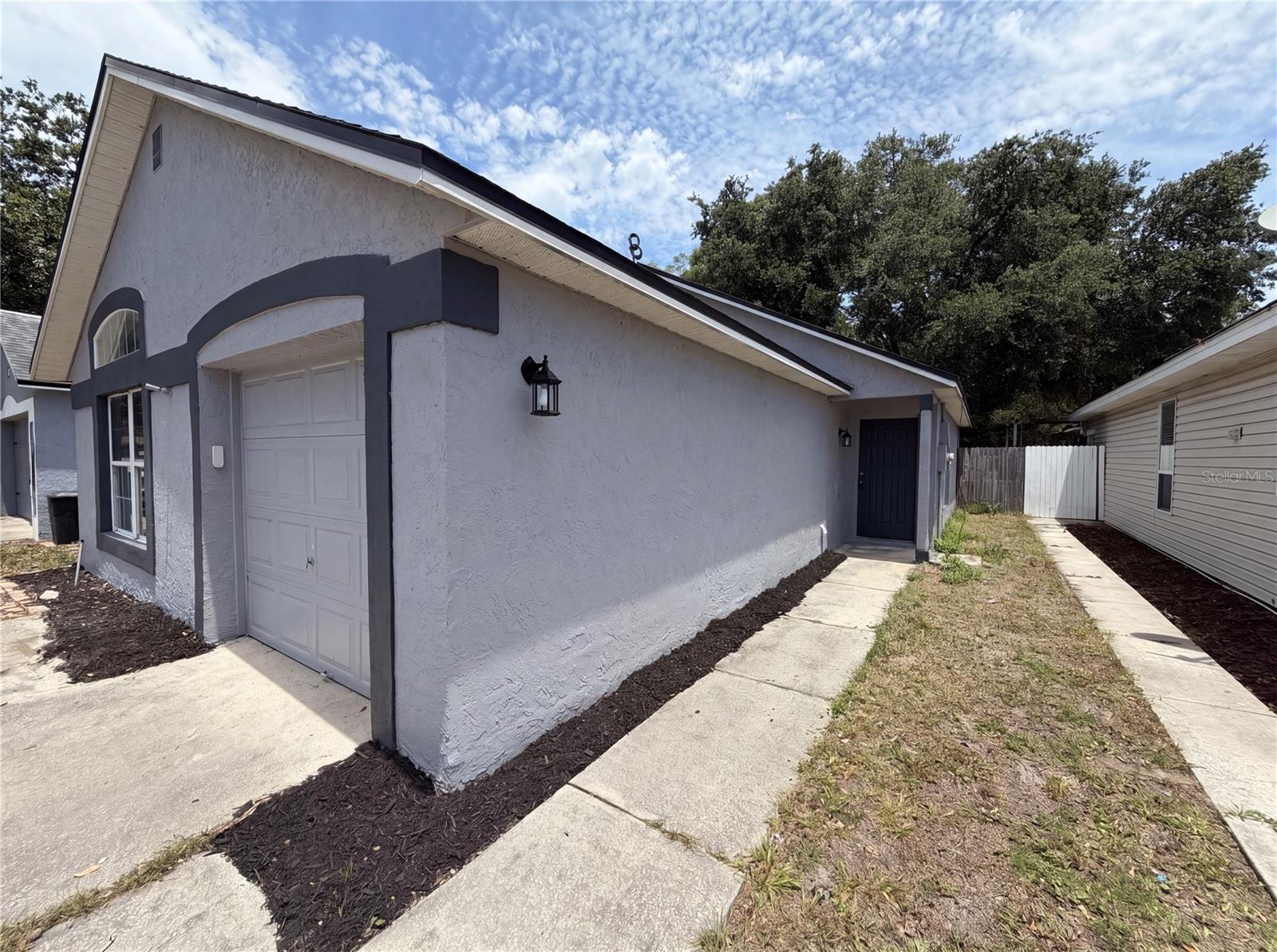PAMALA OAKS - Residential
