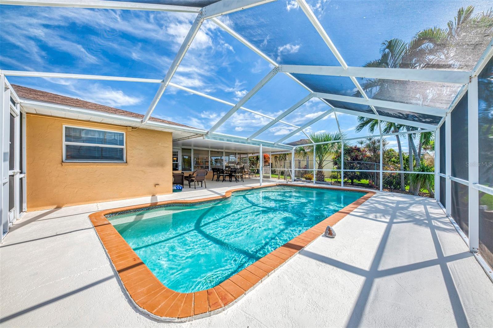 VENICE GARDENS - Residential