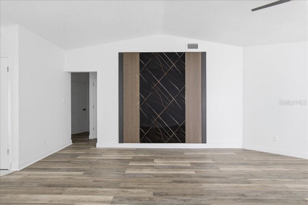 SPRING PINES VILLAS - Residential