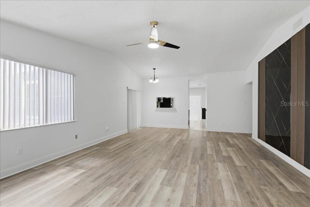 SPRING PINES VILLAS - Residential