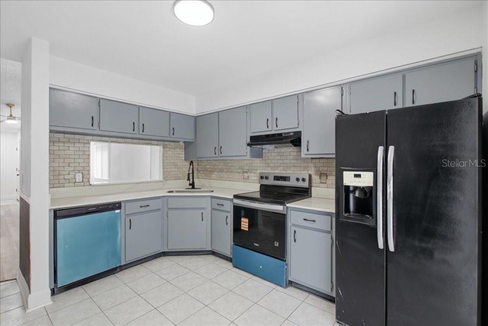 SPRING PINES VILLAS - Residential