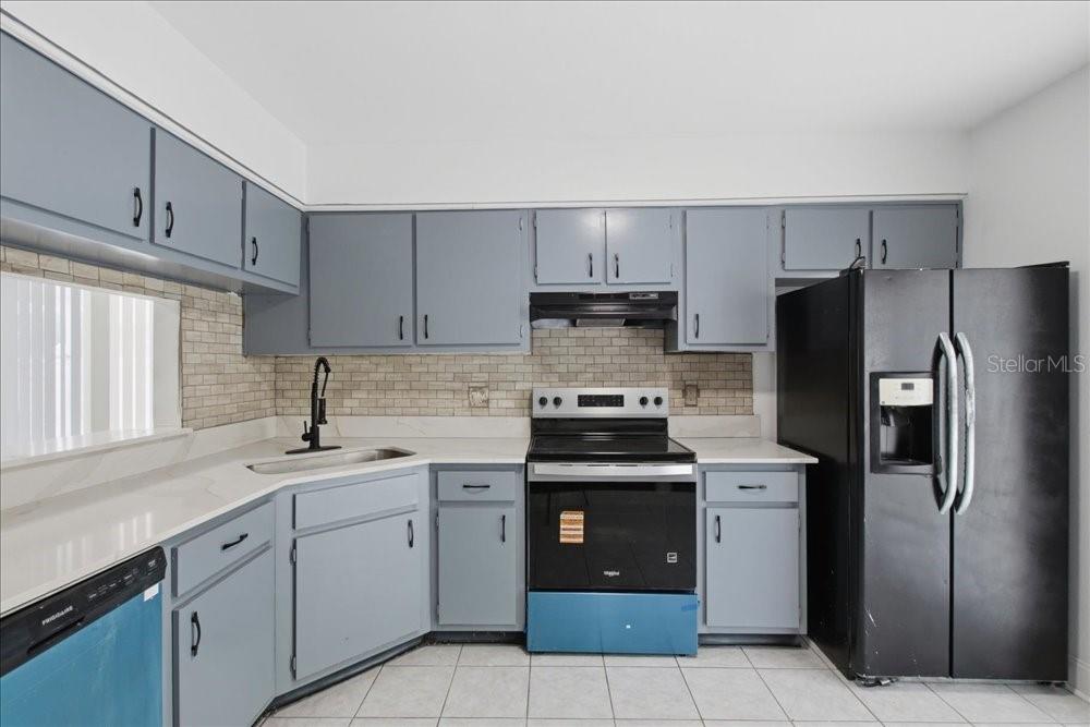 SPRING PINES VILLAS - Residential