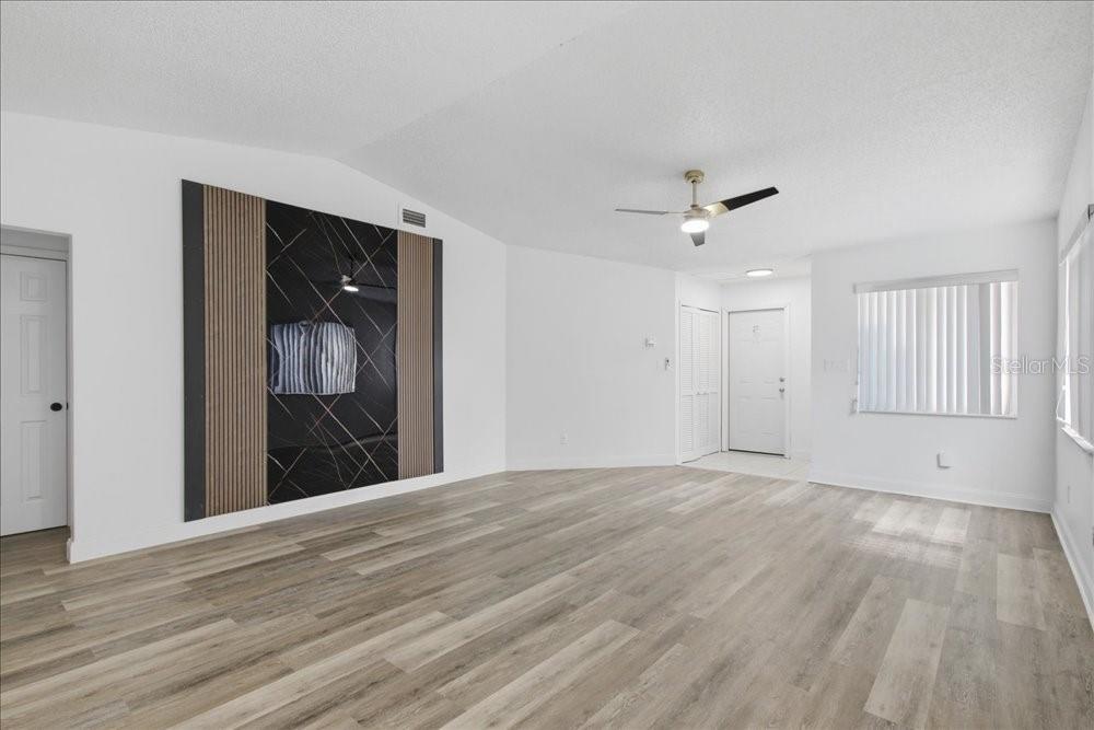 SPRING PINES VILLAS - Residential