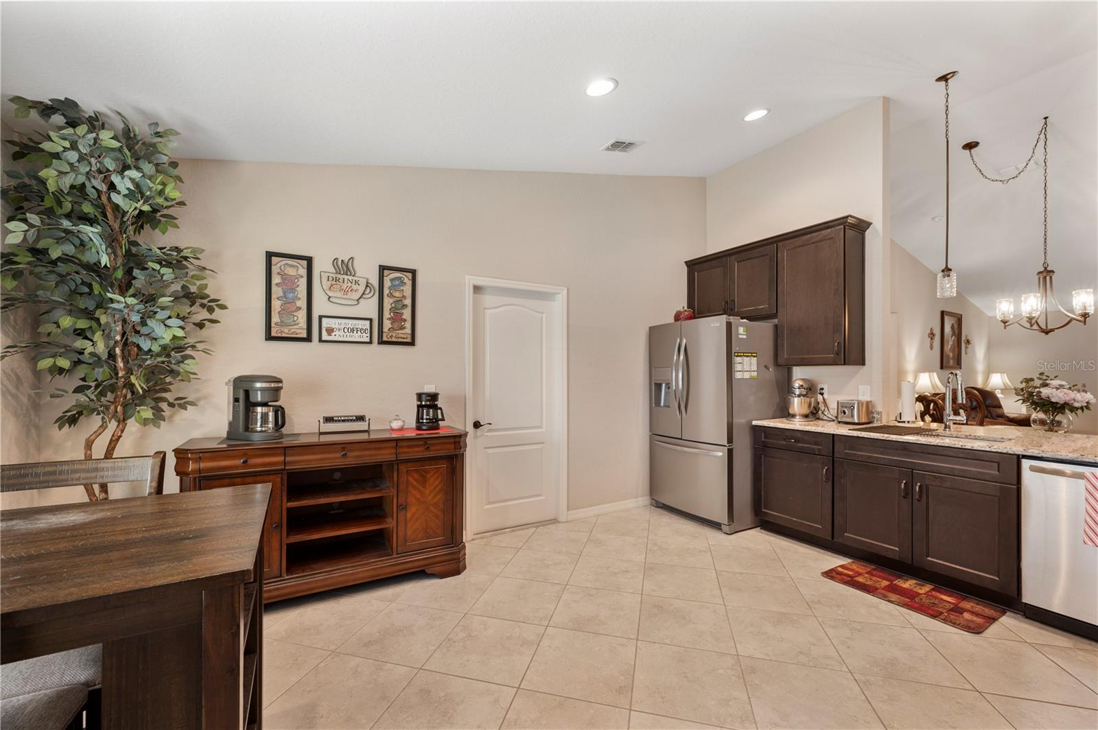 CREEKS XING EAST - Residential