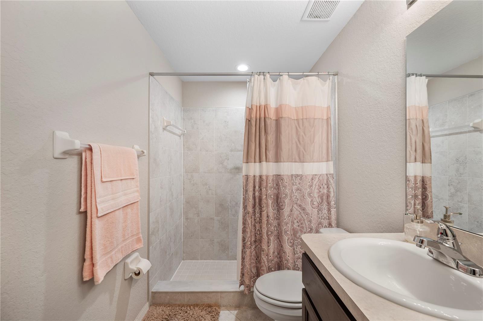 CREEKS XING EAST - Residential