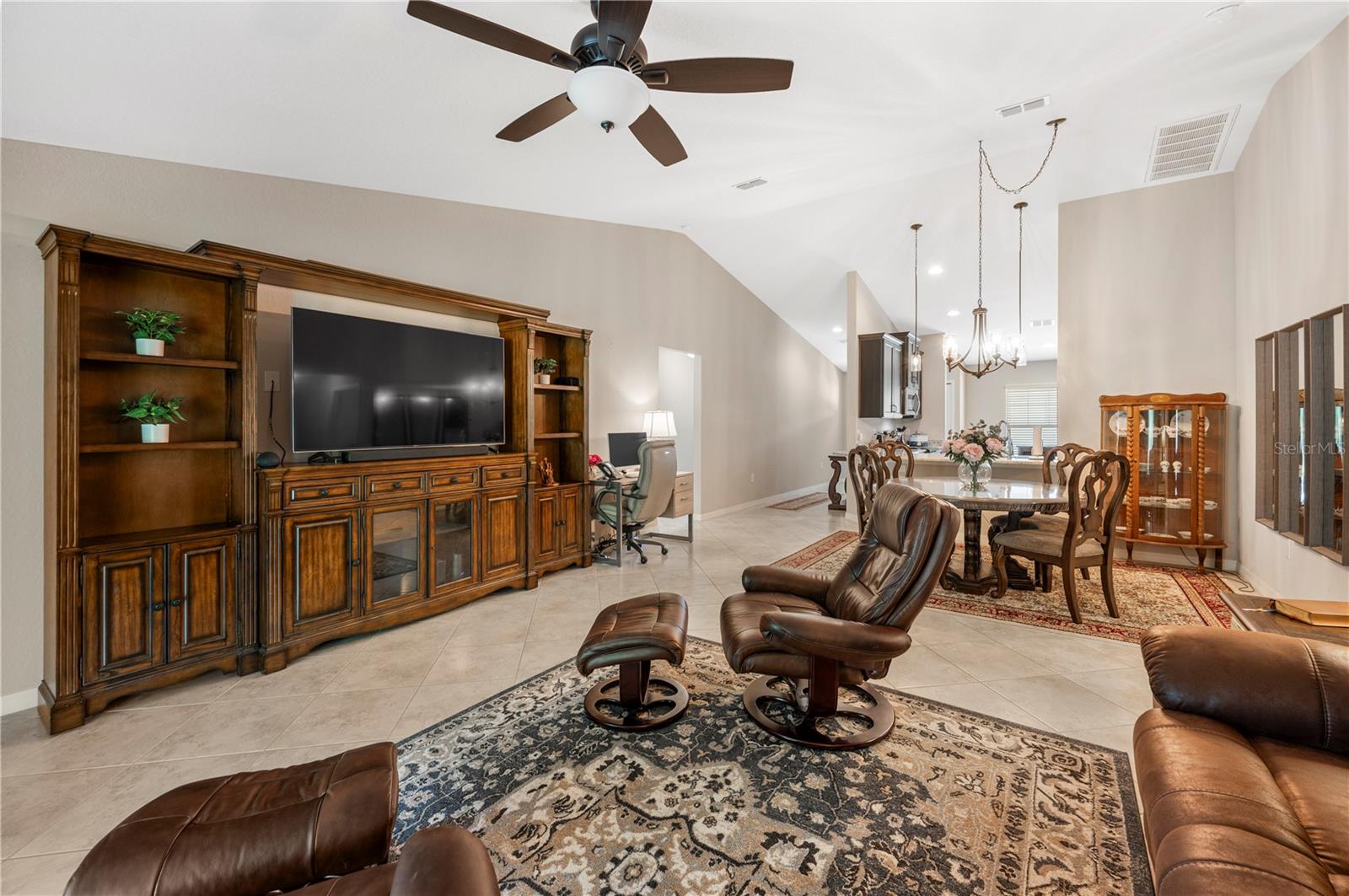 CREEKS XING EAST - Residential