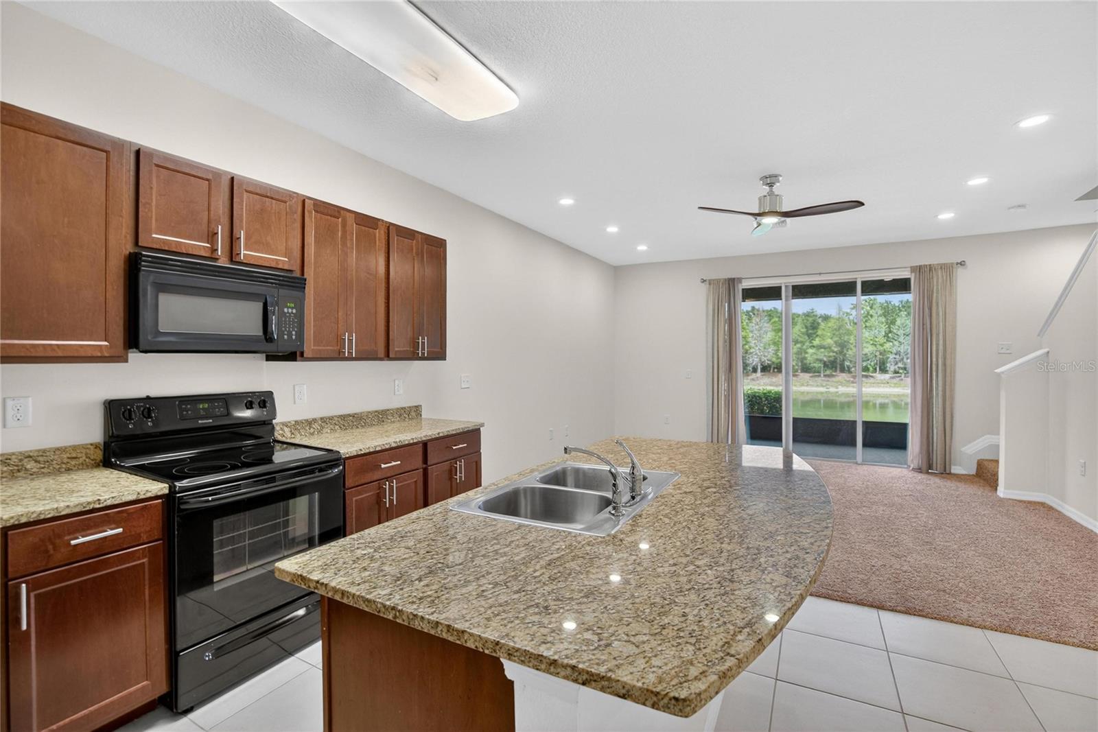 EAGLE PALM PH 4A - Residential Lease