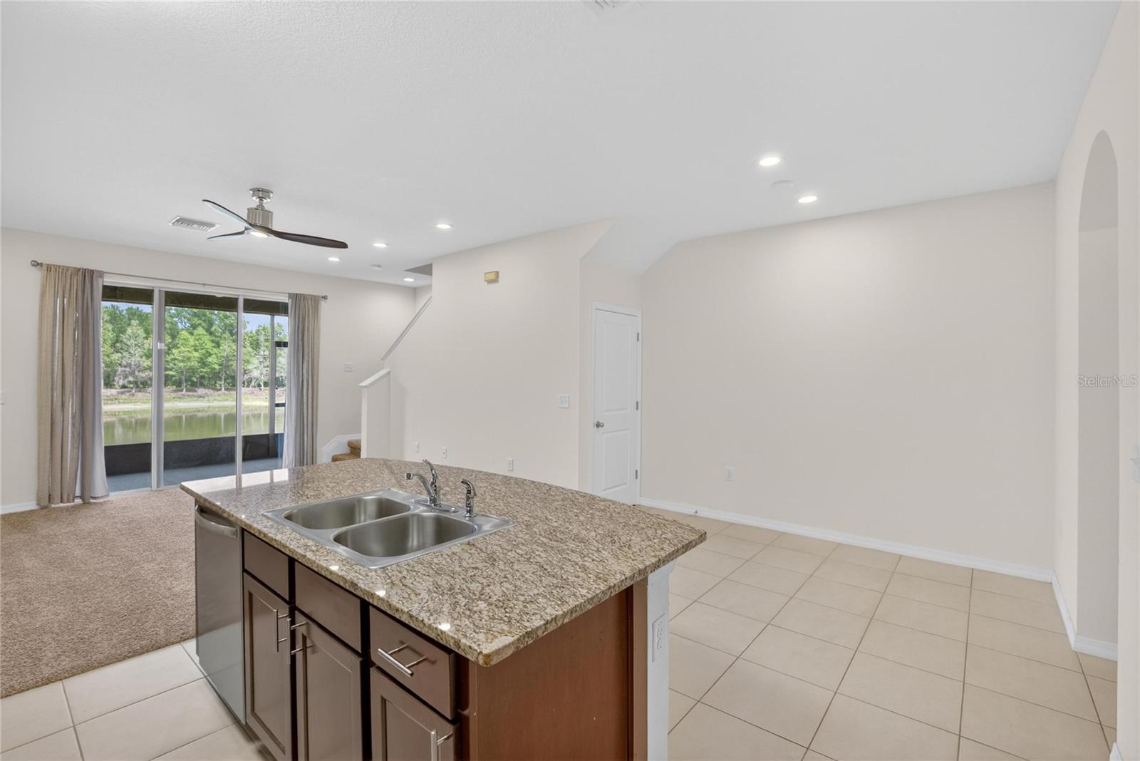 EAGLE PALM PH 4A - Residential Lease