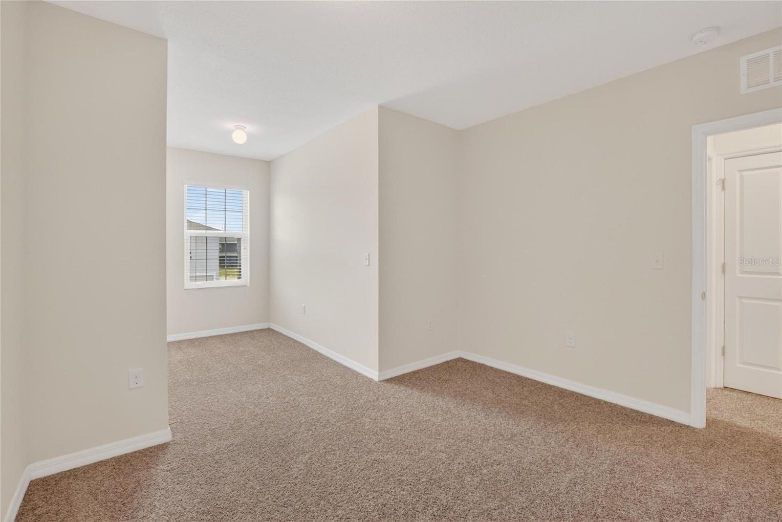 EAGLE PALM PH 4A - Residential Lease