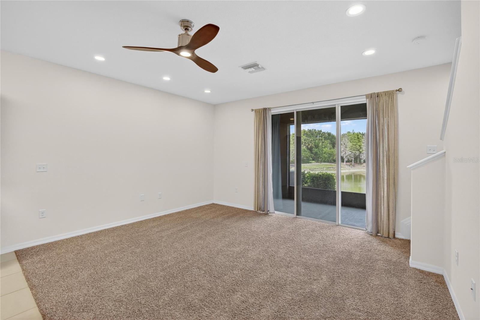 EAGLE PALM PH 4A - Residential Lease