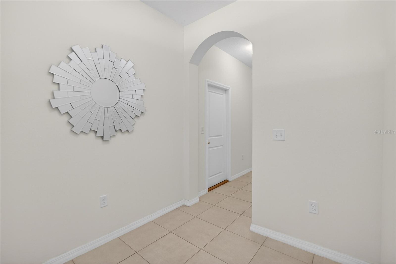 EAGLE PALM PH 4A - Residential Lease