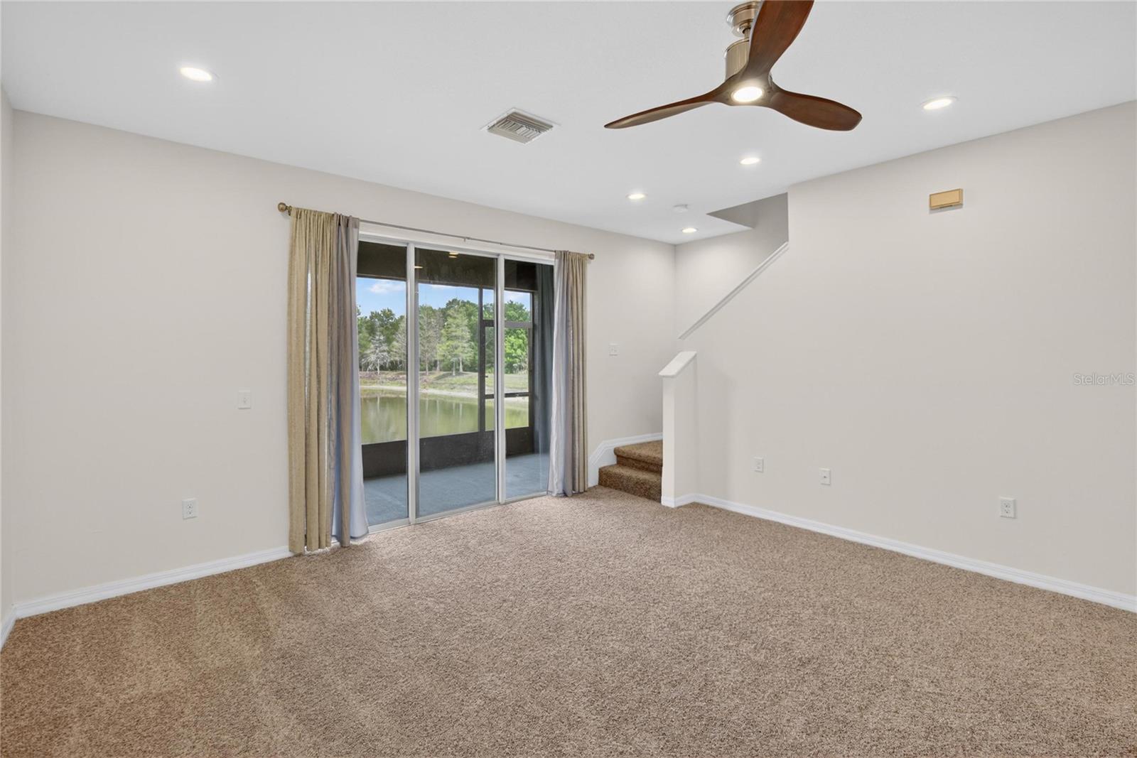 EAGLE PALM PH 4A - Residential Lease