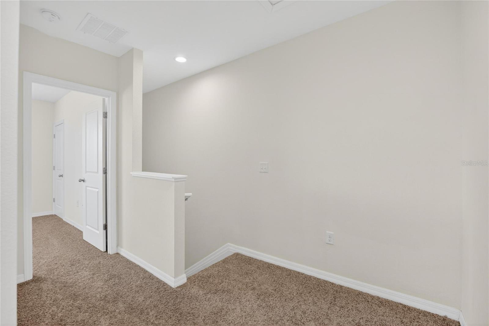 EAGLE PALM PH 4A - Residential Lease