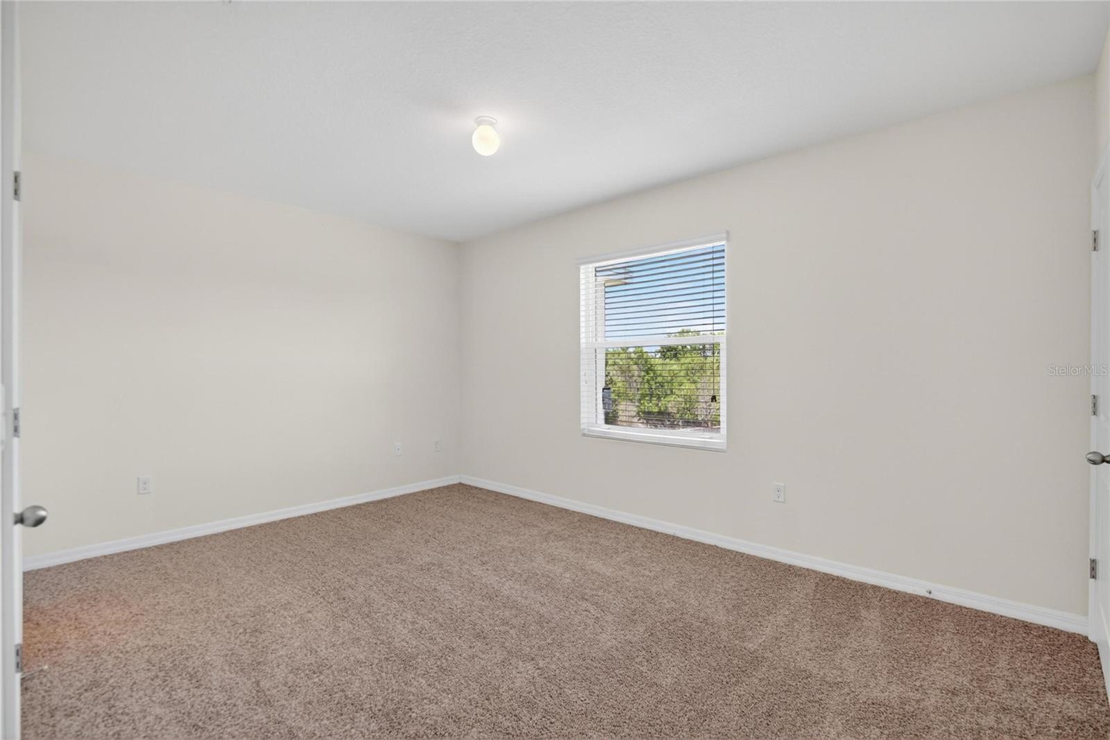 EAGLE PALM PH 4A - Residential Lease