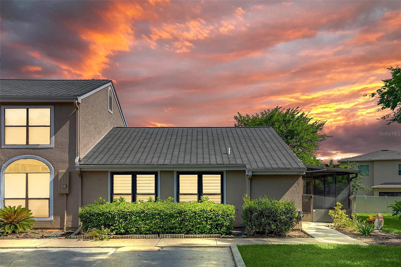LOCATION LOCATION LOCATION This is a one-story end unit in desireable Casa Park of Tuscawillawith 2 parking assigned spots All new double pane windows and sliding glass door NEW appliances. Fresh paint throughout 2023, New Flooring Huge yard in the back. Both bathrooms have been upgraded. Water Proof Planks flooring everywhere including bedrooms. Fenced courtyard. Community pool, HOA is responsible for ground maintenance, exterior paint, community pool and roof replacement. The roof was replaced in 2015 and all building were repainted. Trotwood park is across the street and walking distance to elementary and middle school. Clubhouse with Olympic size pool, jacuzzi and sauna!!! You will love to call this home!!