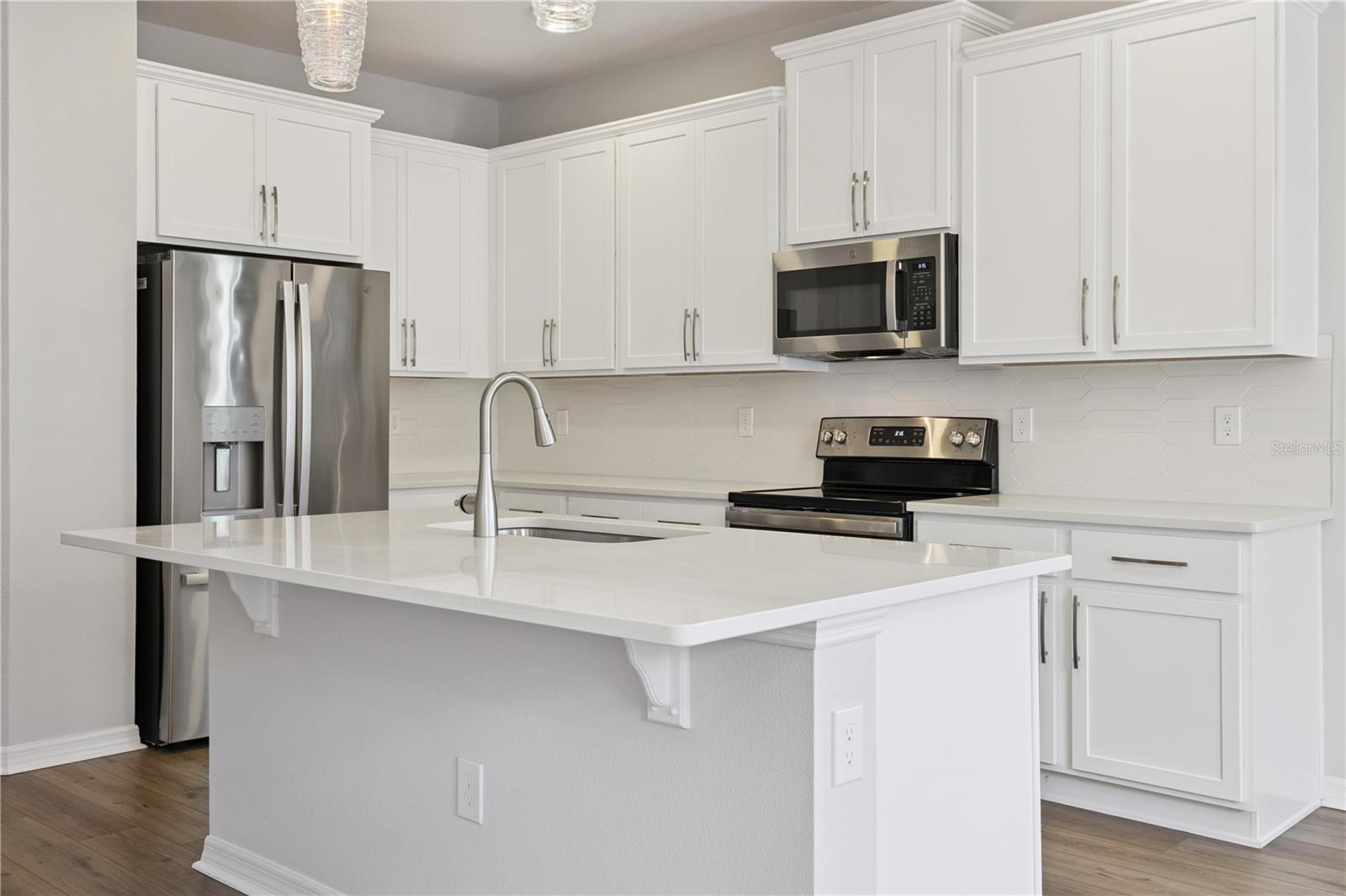 ENCORE/OVATION PH 4B SEC 19 - Residential Lease