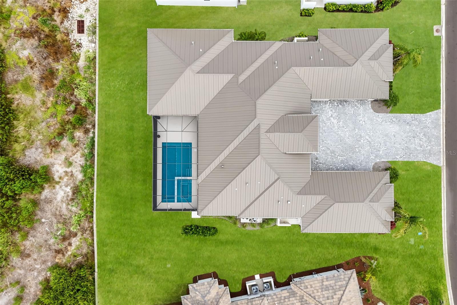 SANCTUARY COVE - Residential