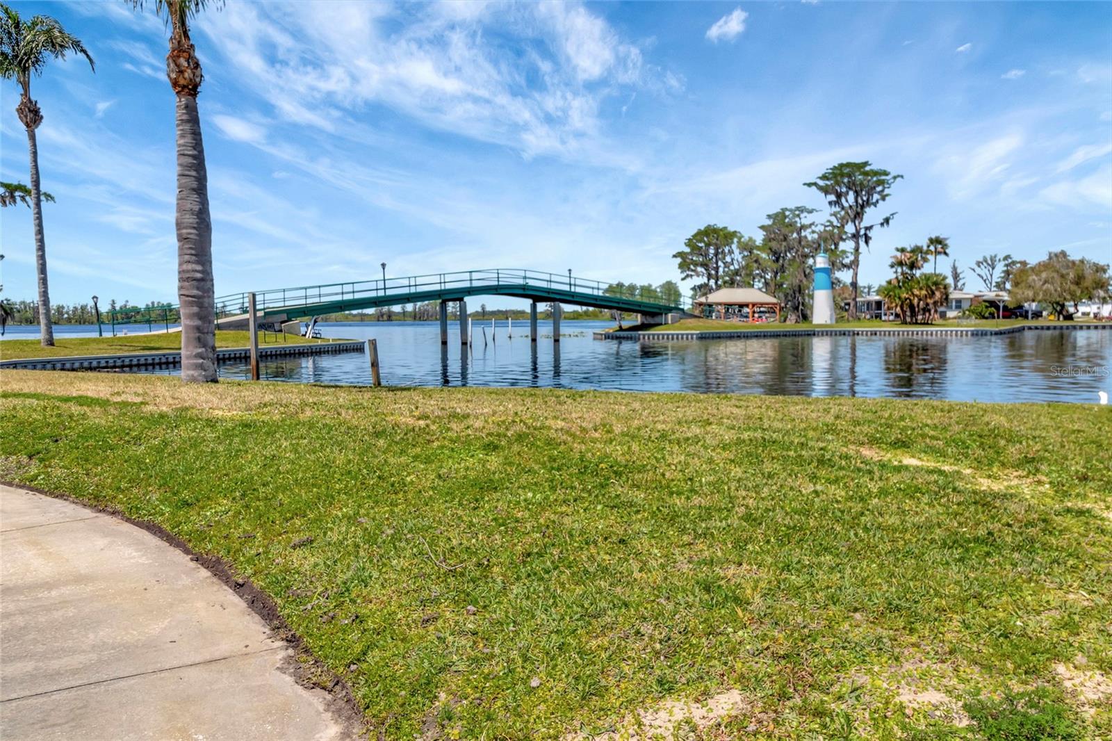 CLERMONT EMERALD LAKES CO-OP LT 01 - Residential