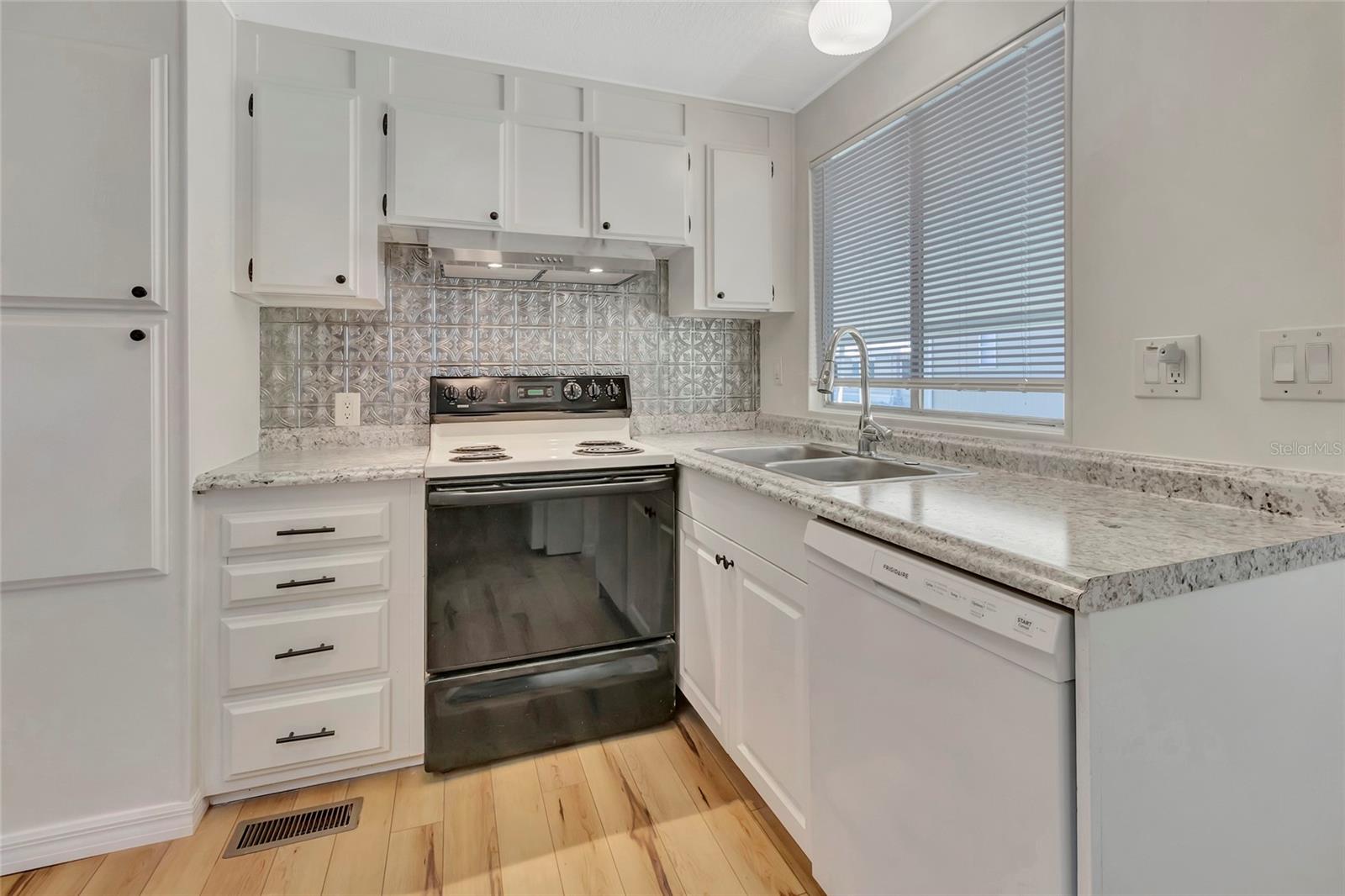 CLERMONT EMERALD LAKES CO-OP LT 01 - Residential