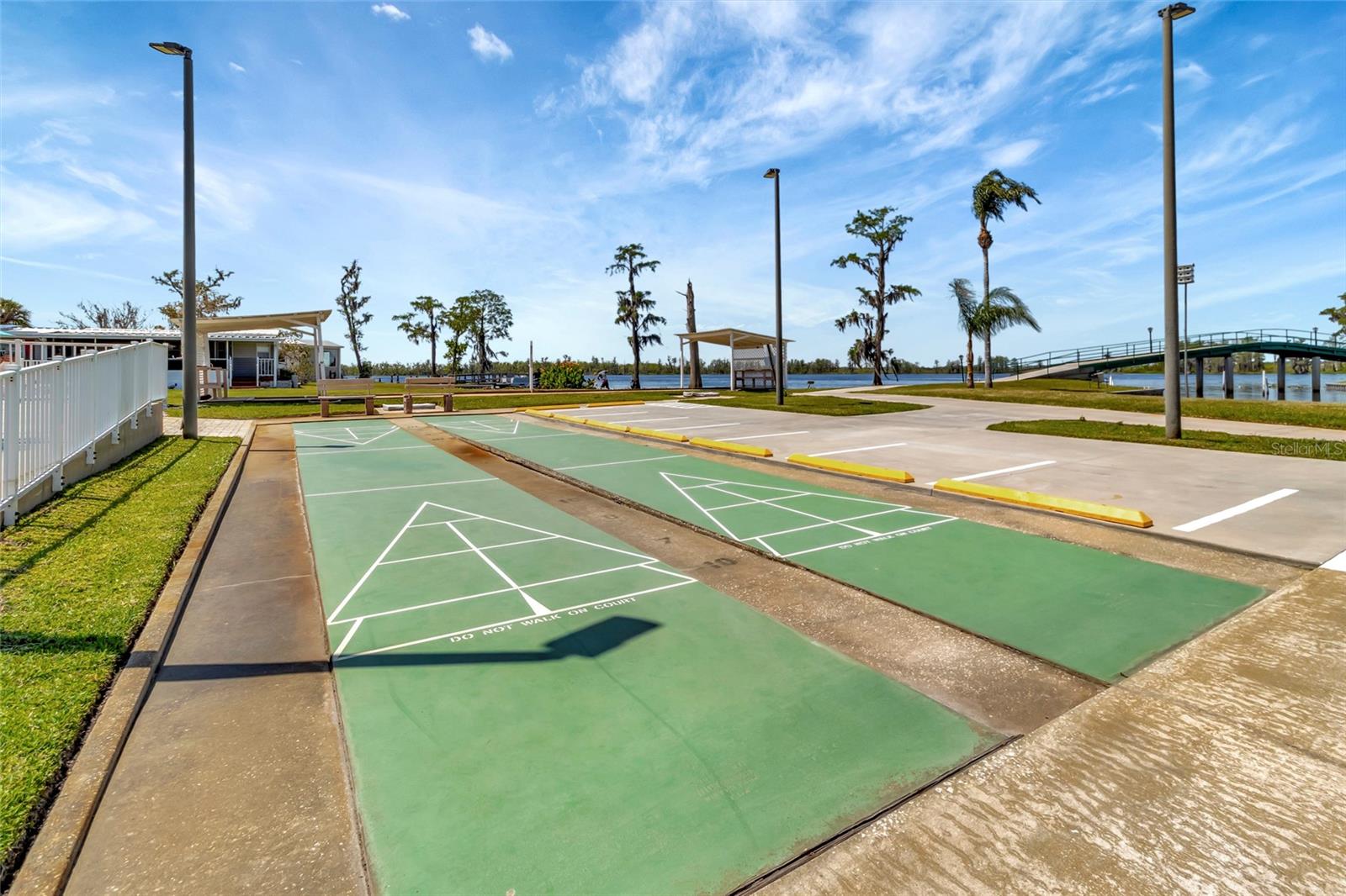 CLERMONT EMERALD LAKES CO-OP LT 01 - Residential