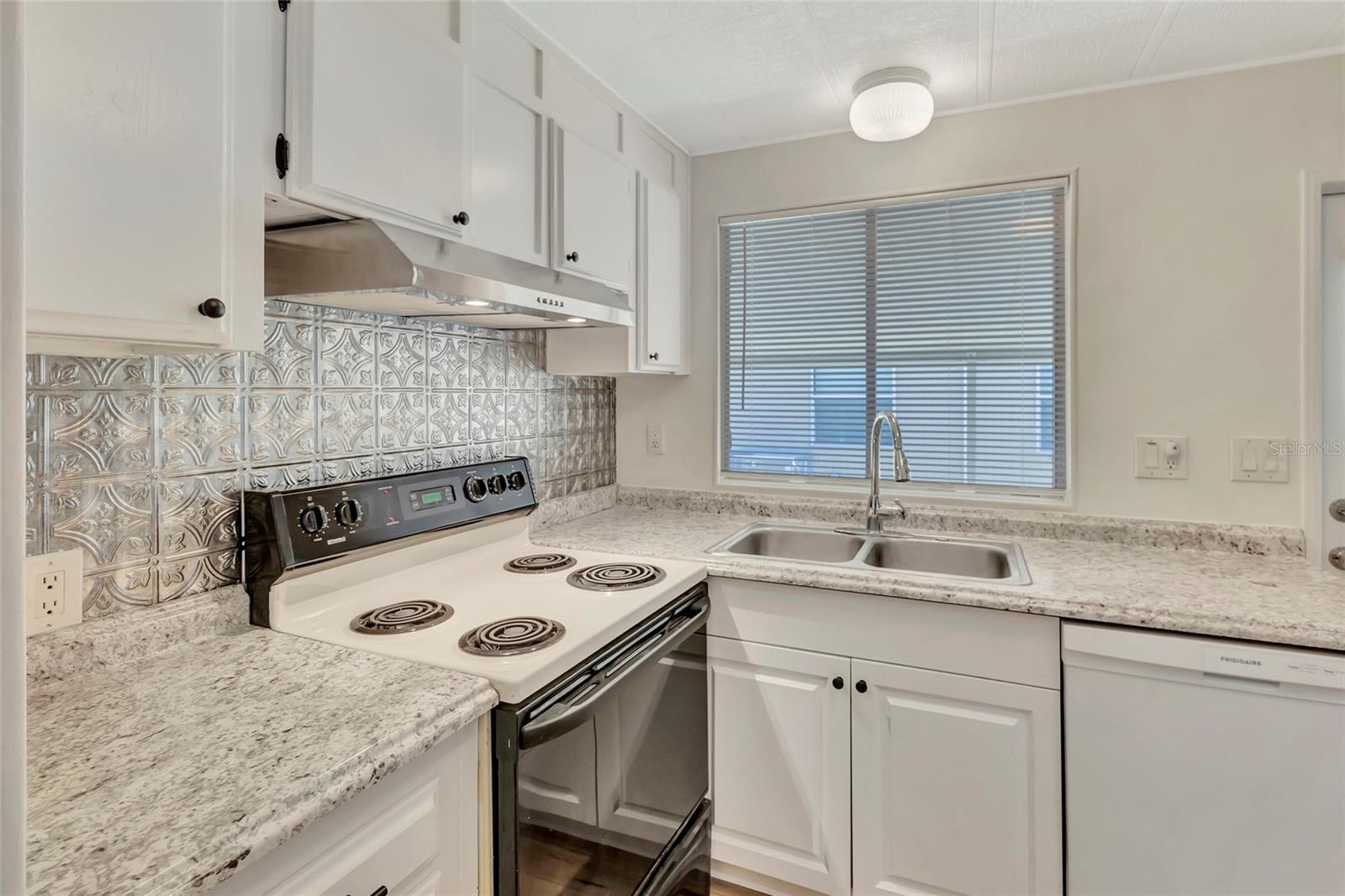 CLERMONT EMERALD LAKES CO-OP LT 01 - Residential