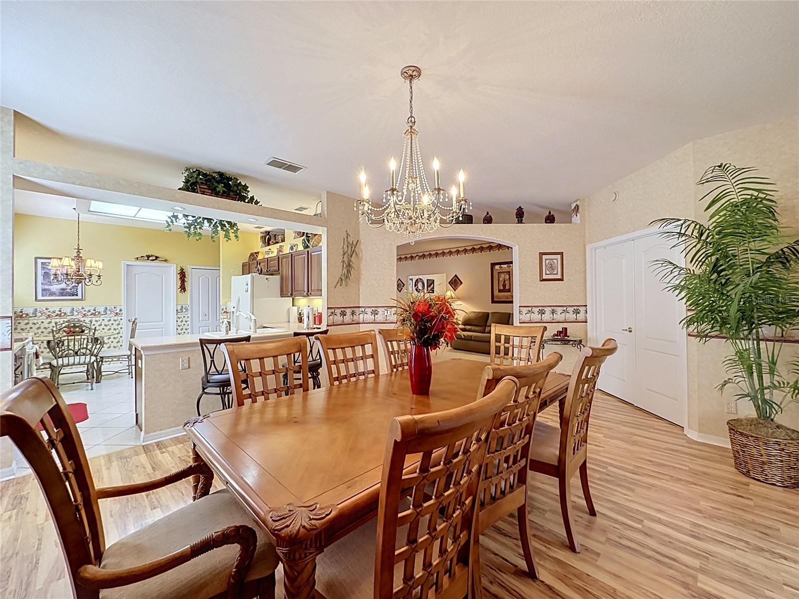 KINGS RIDGE - Residential