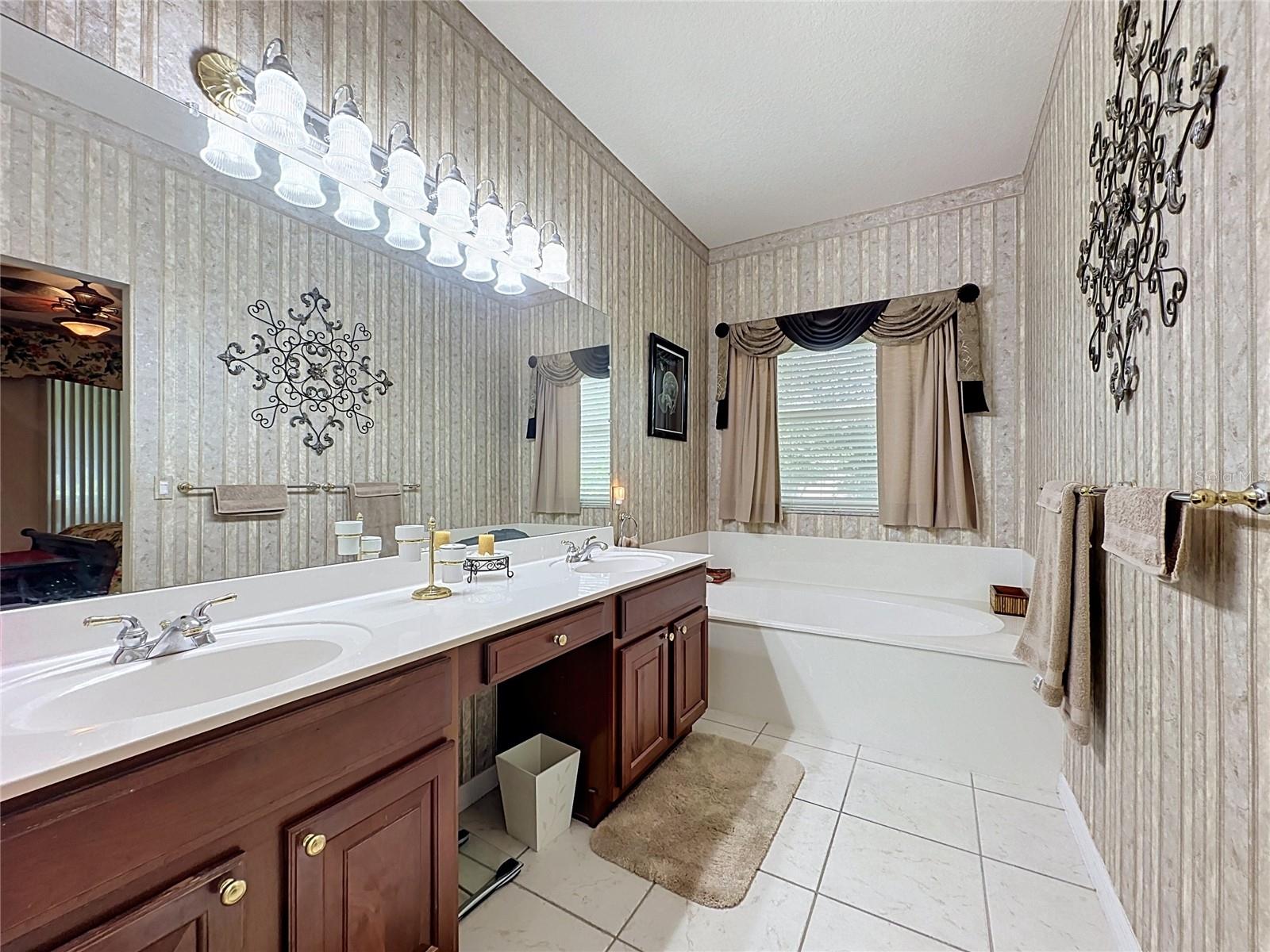 KINGS RIDGE - Residential