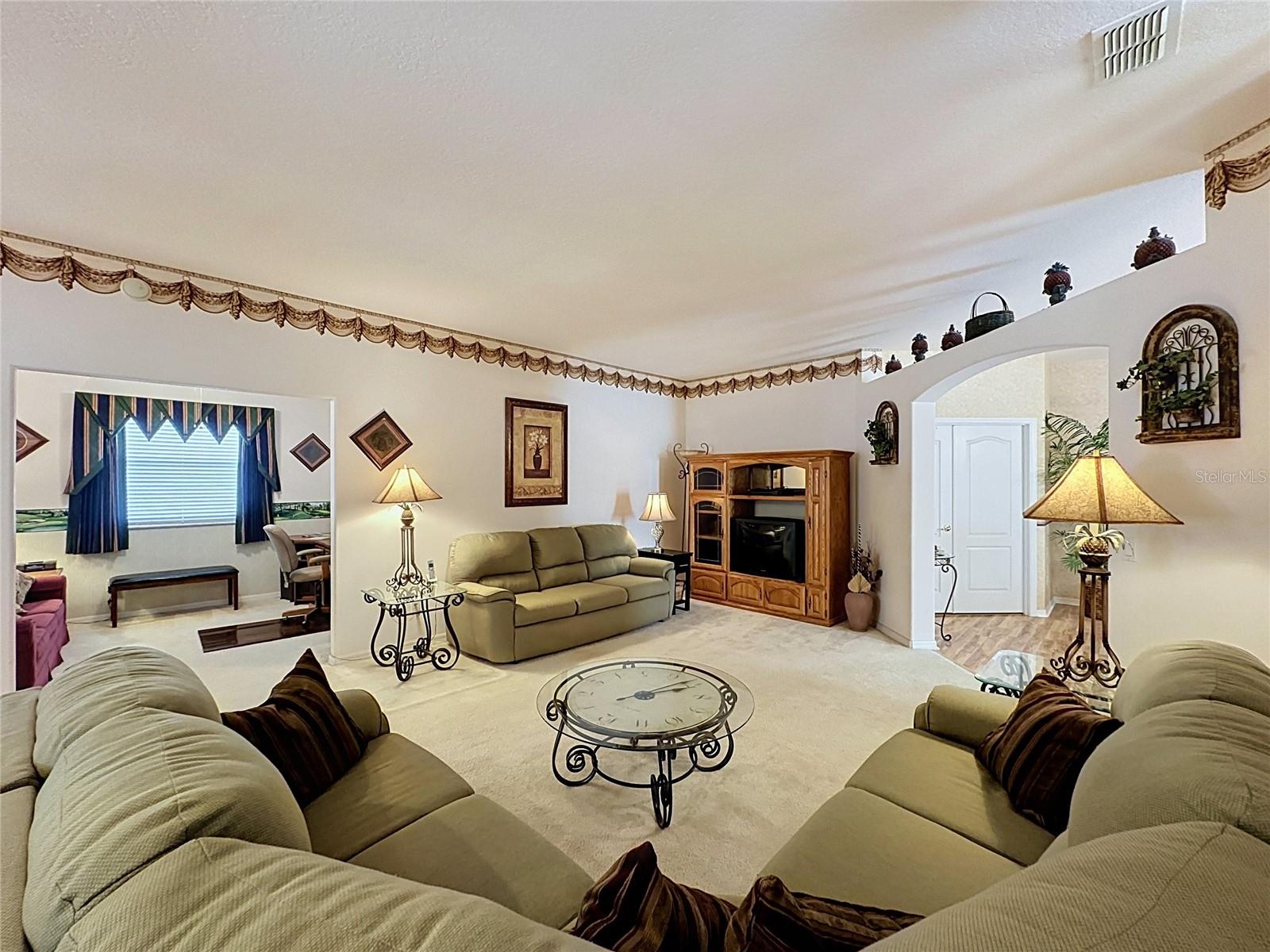 KINGS RIDGE - Residential