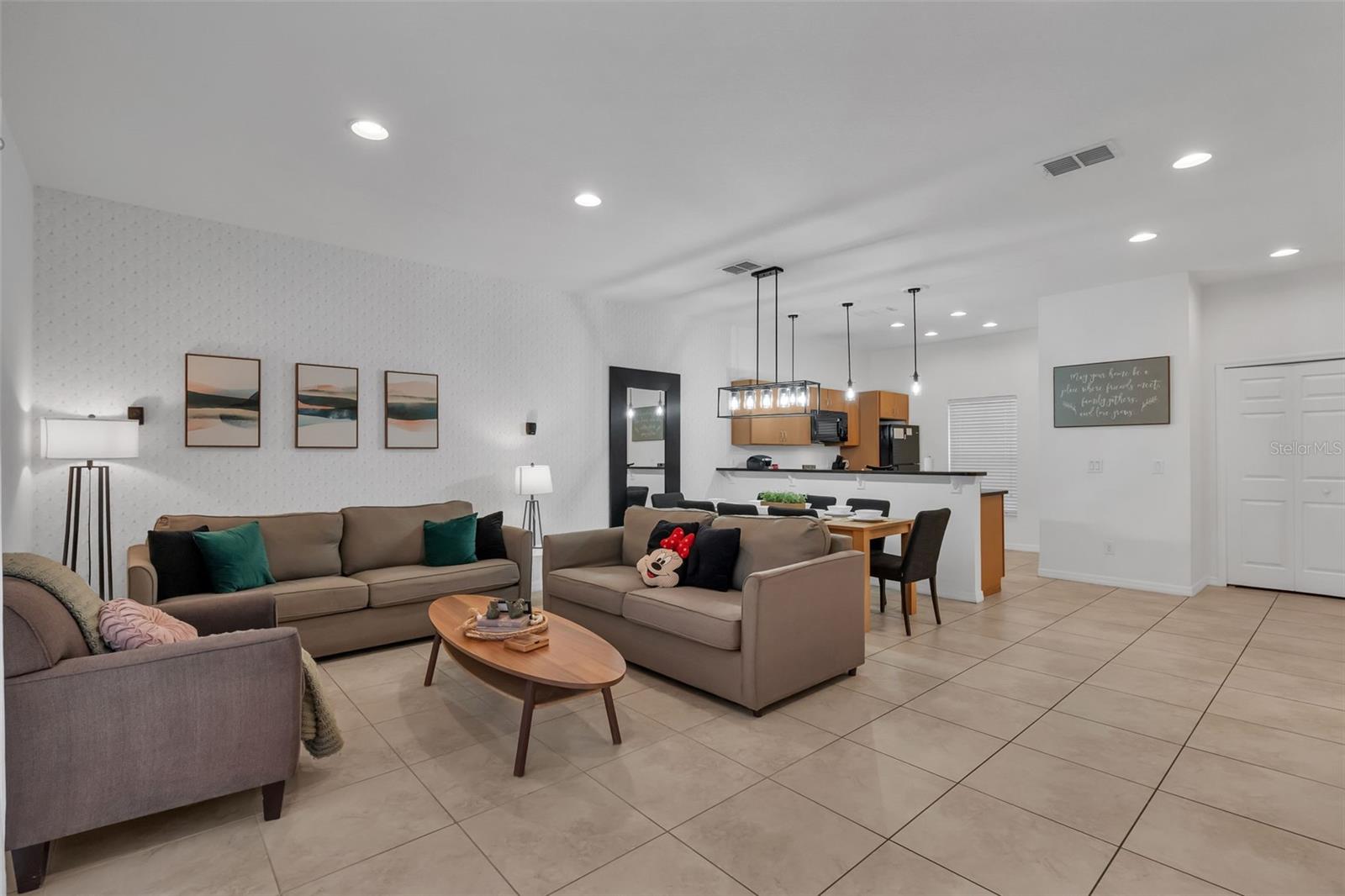 ENCANTADA PH 02 - Residential