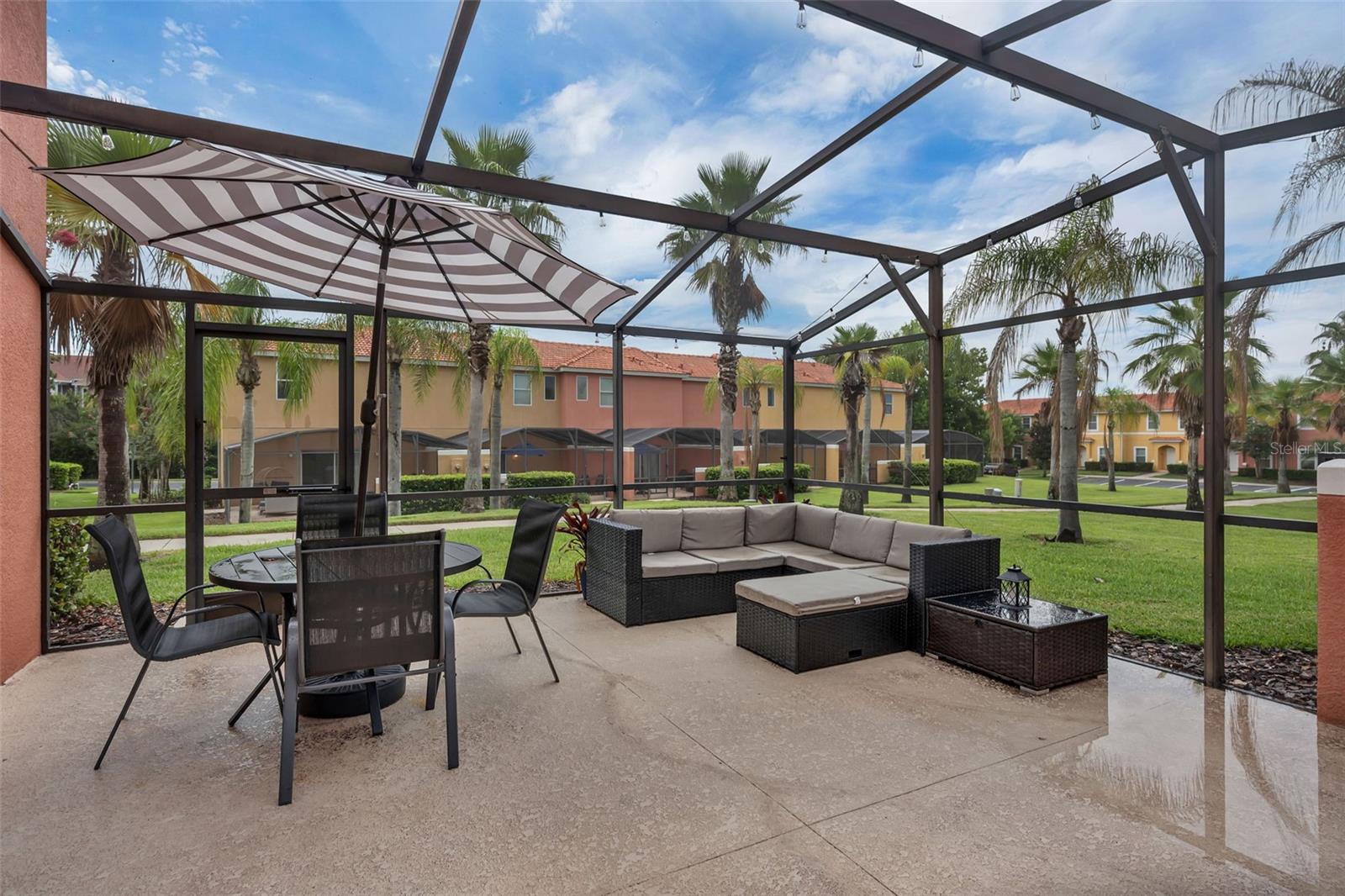 ENCANTADA PH 02 - Residential