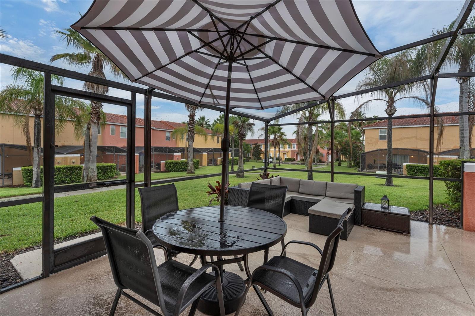 ENCANTADA PH 02 - Residential