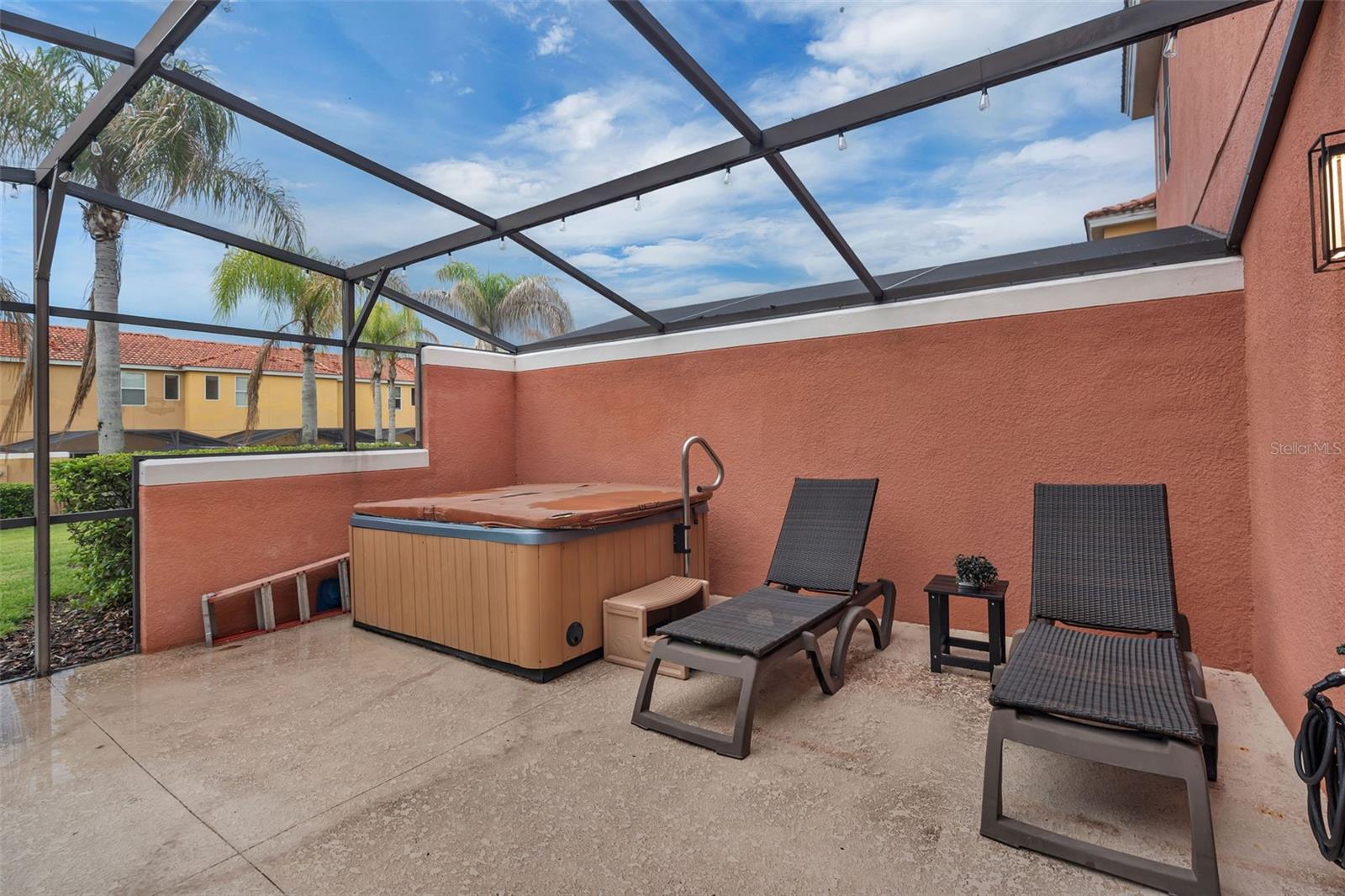 ENCANTADA PH 02 - Residential