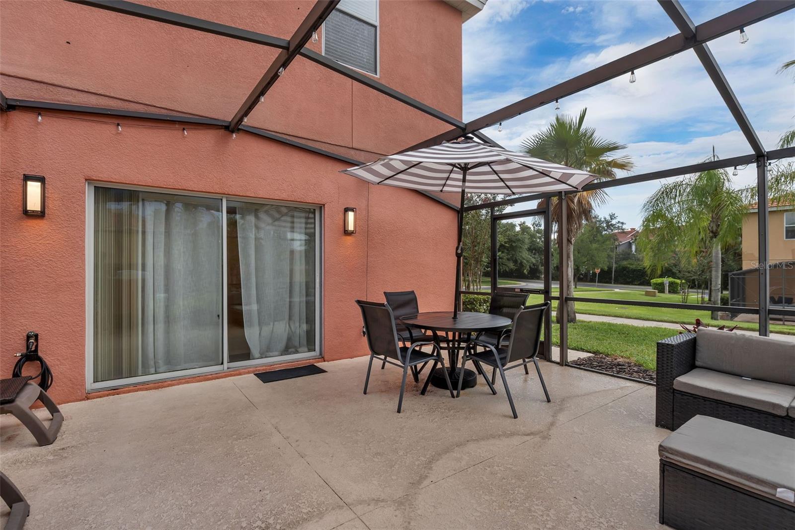 ENCANTADA PH 02 - Residential